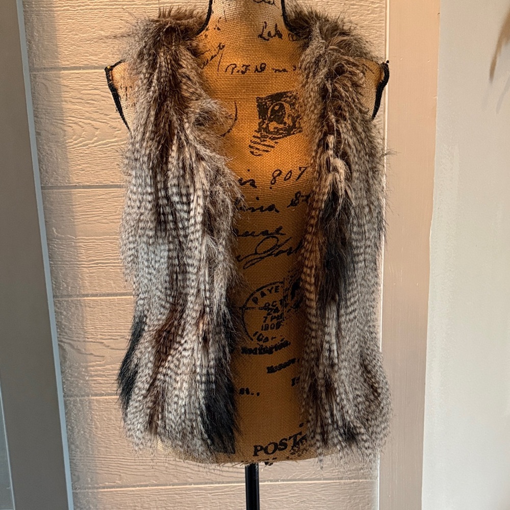 Material Girl Faux Fur Vest in Black and Gray